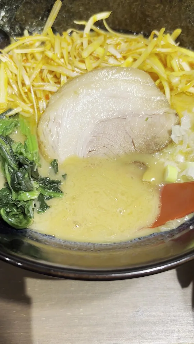 横浜家系ラーメン 三浦商店 新橋店 店舗写真